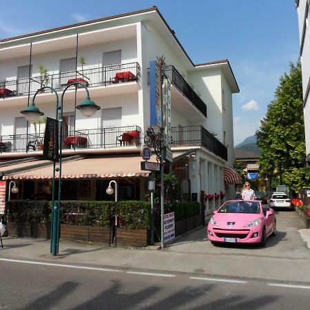 Hotel Rialto Riva del Garda Esterno foto