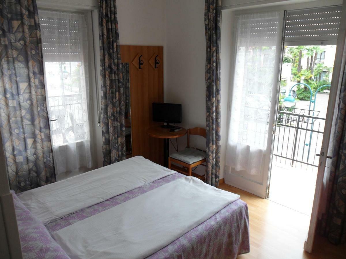 Hotel Rialto Riva del Garda Esterno foto
